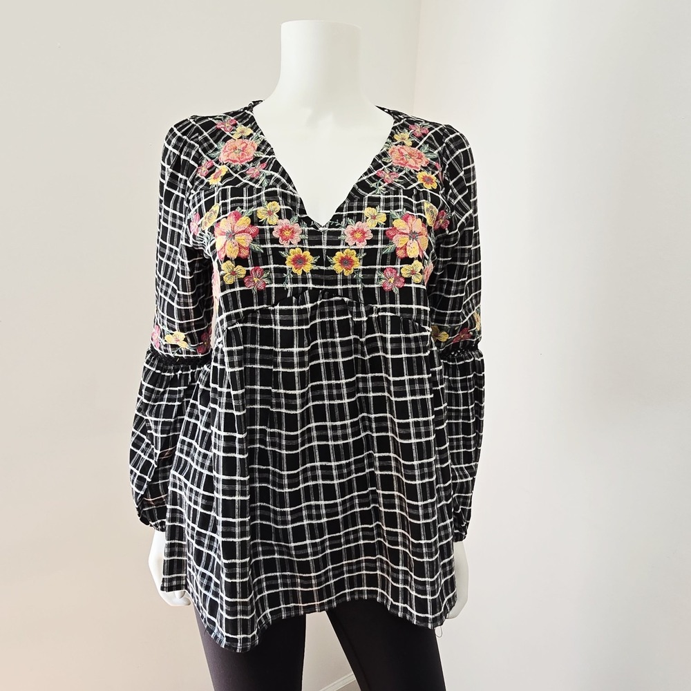 Savanna Jane Blouse Top Size S Black Plaid Embroidered Puff Long Sleeve Western